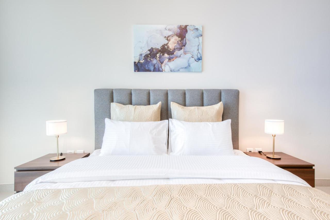 Sol Living - Sol Avenue Apartment ดูไบ ภายนอก รูปภาพ