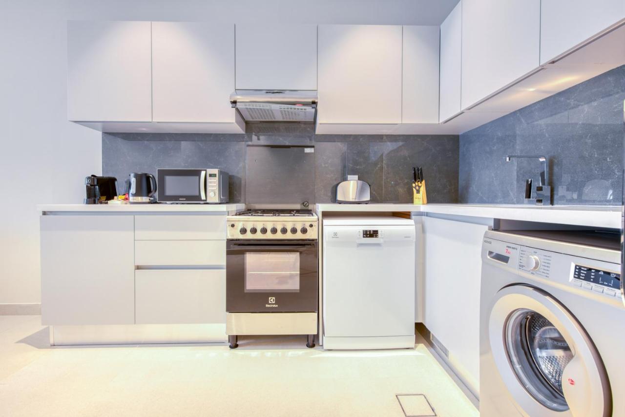Sol Living - Sol Avenue Apartment ดูไบ ภายนอก รูปภาพ