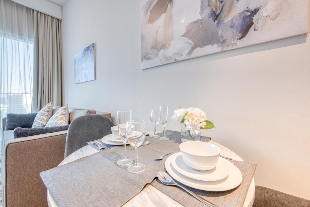 Sol Living - Sol Avenue Apartment ดูไบ ภายนอก รูปภาพ